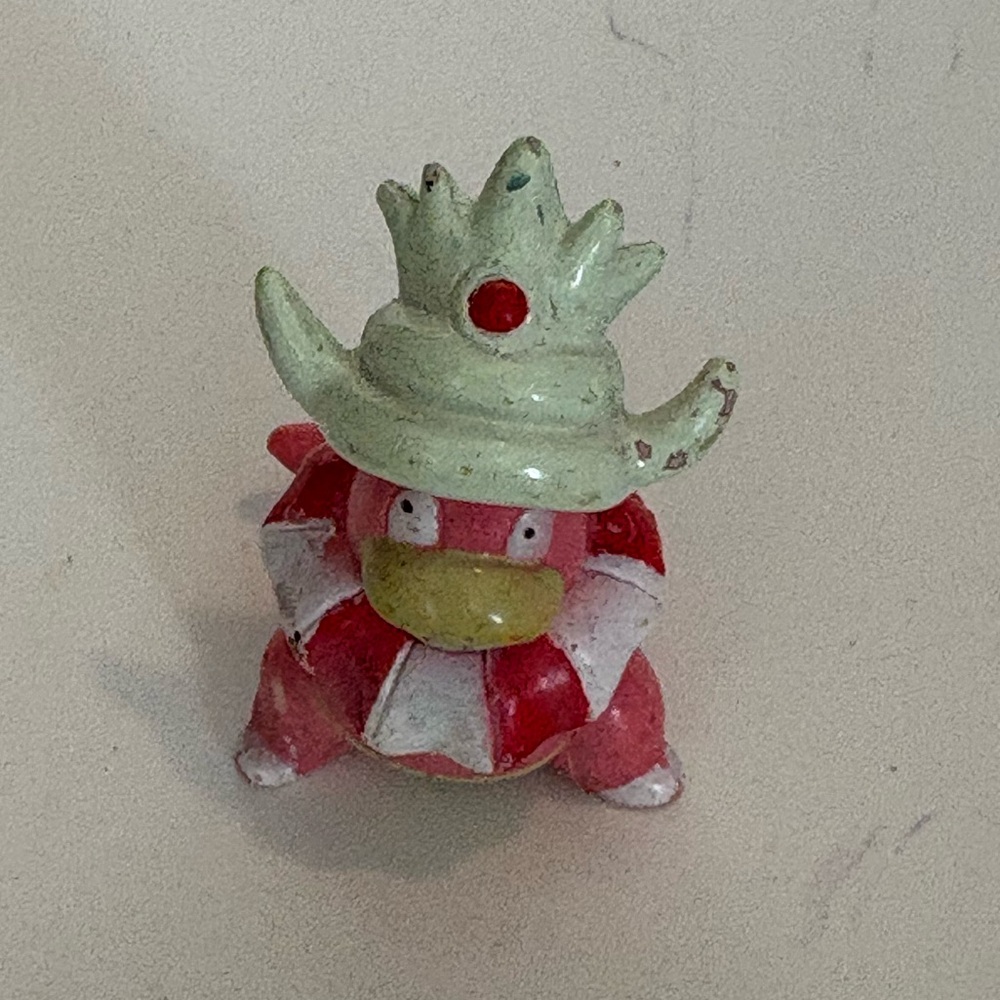 Slowking TOMY Monster Collection Pokémon Figure Nintendo In Japanese CGTSJ 1.75”